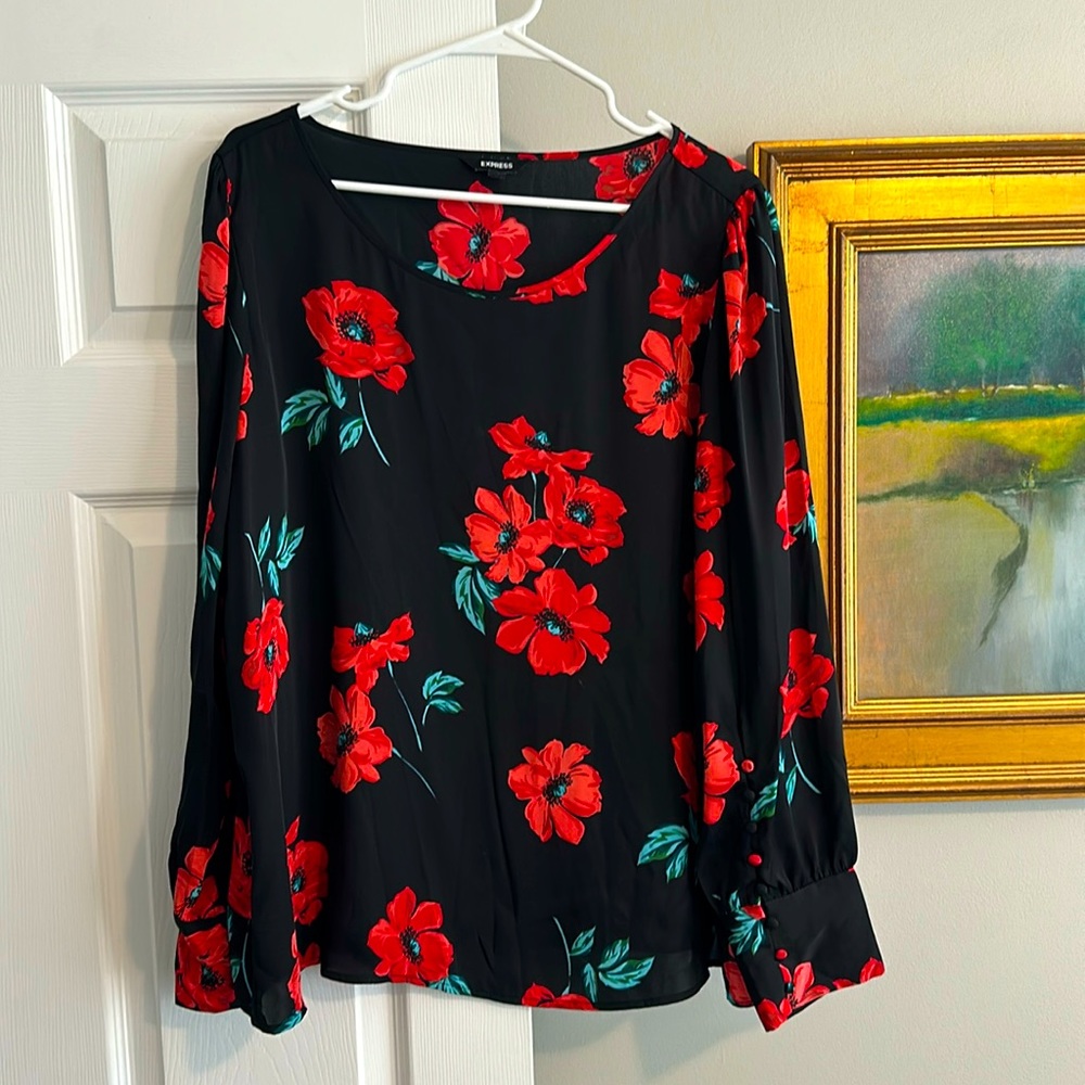 Floral blouse!